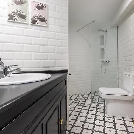 Apartment In Neguri, 5 Min From The & Metro *