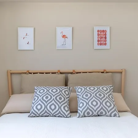 In Neguri, 5 Min From The & Metro