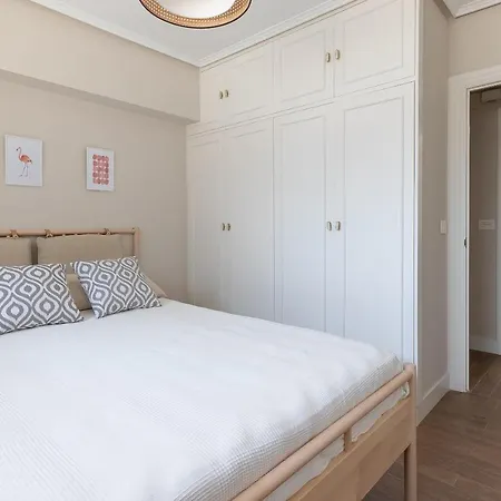 Confortable Piso En Neguri, A 5 Min De La Playa Apartment *