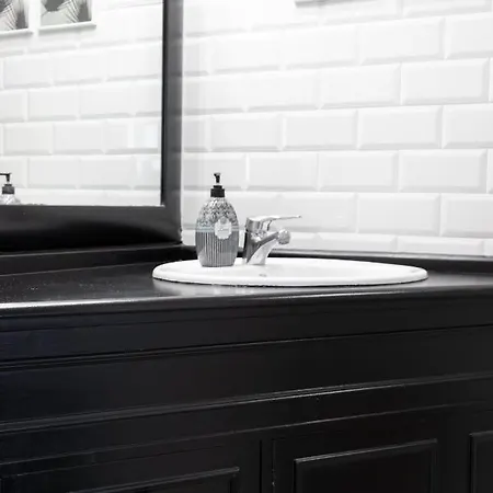 In Neguri, 5 Min From The & Metro Διαμέρισμα *