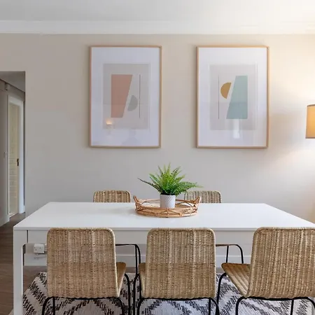 In Neguri, 5 Min From The & Metro